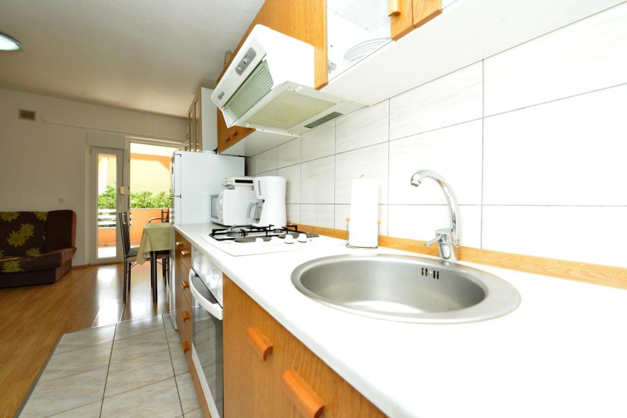 Apartment Nada Vir Buitenkant foto