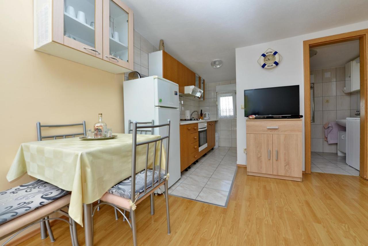 Apartment Nada Vir Buitenkant foto