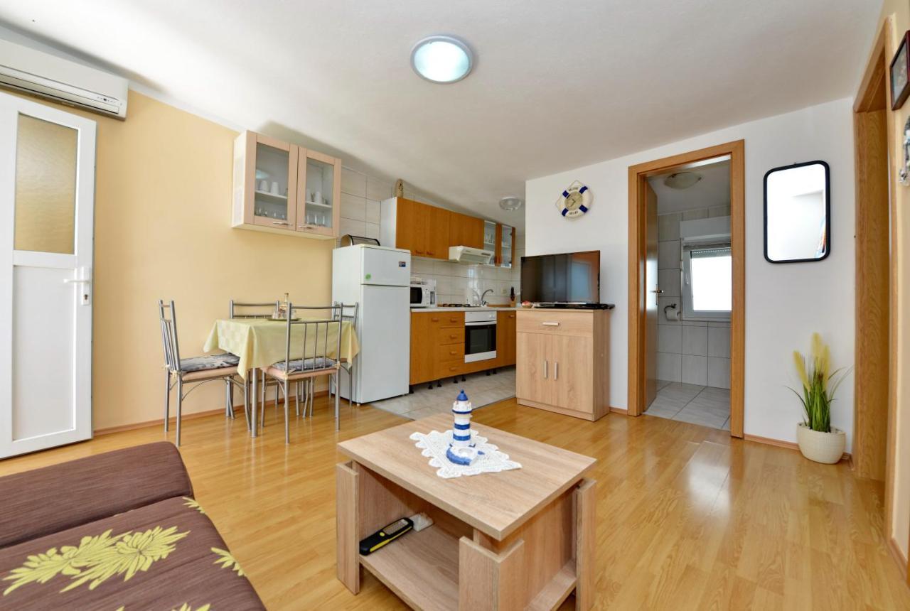 Apartment Nada Vir Buitenkant foto