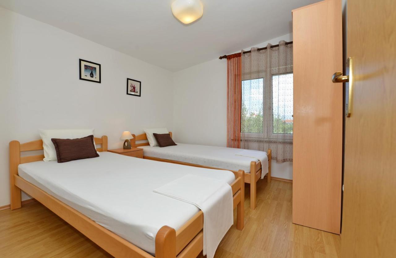 Apartment Nada Vir Buitenkant foto
