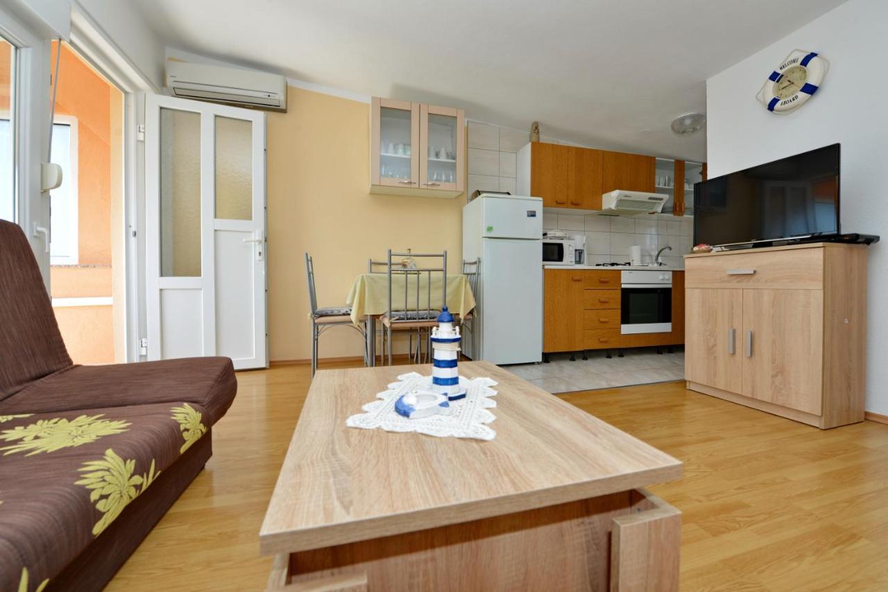 Apartment Nada Vir Buitenkant foto