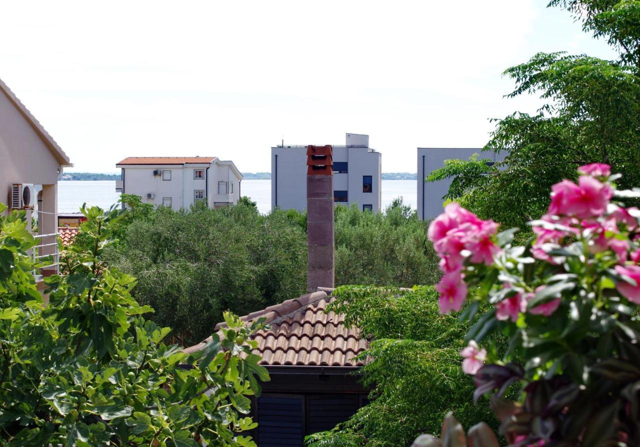 Apartment Nada Vir Buitenkant foto