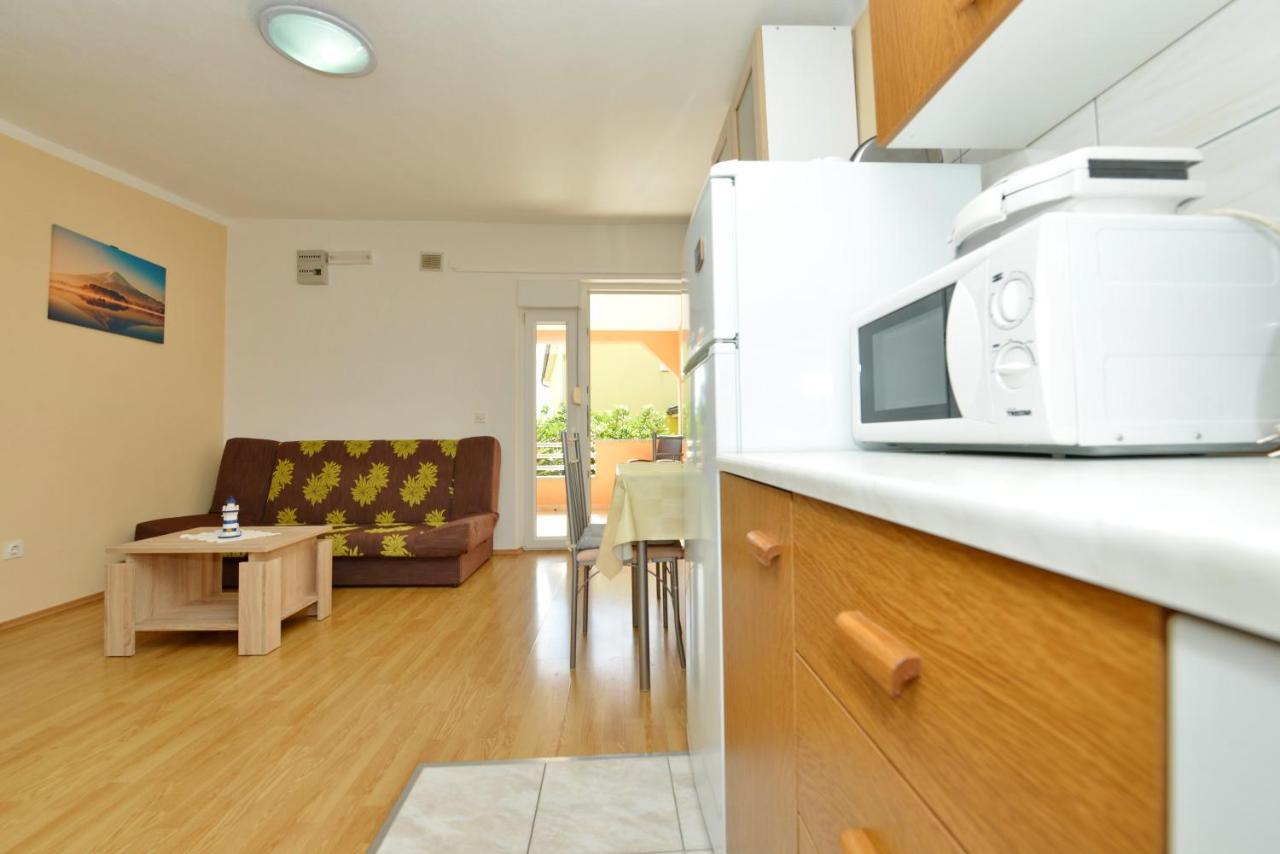 Apartment Nada Vir Buitenkant foto